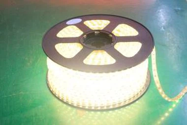 Super Bright høyspent vanntett AC110V/220V 2835 SMD LED Strip for dekorasjon